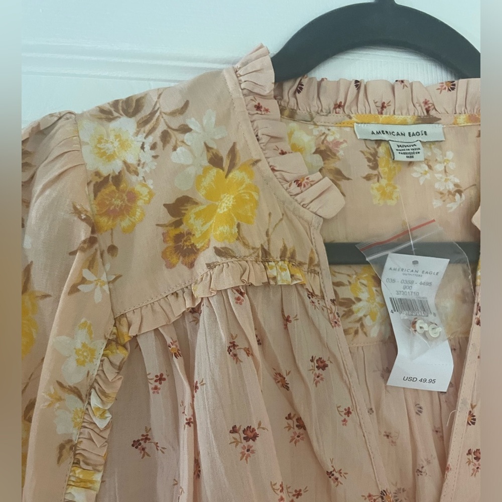 American Eagle Outfitters Floral Blouse in Beige and Yellow - Picture 6 of 7
